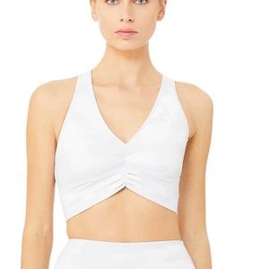 Alo Yoga Vapor Wild Thing in white camouflage